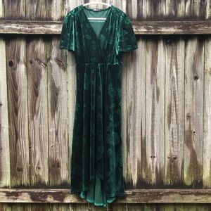 Simplee Green Velvet Floral Midi Dress Size M Flutter Sleeves High Low